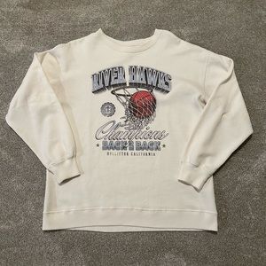 Hollister crew neck size M